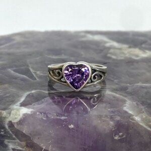 Sterling Silver 925 Dainty Faceted Purple Iolite Heart Scrollwork Ring Sz 4.75